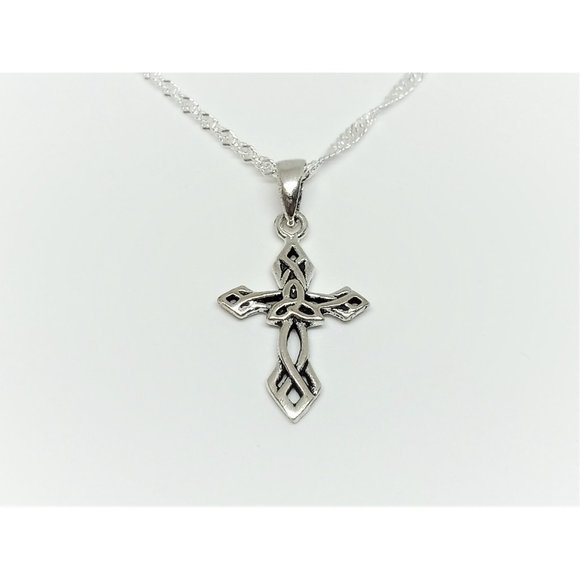 925 Sterling Silver Celtic Cross Pendant And Chain - Picture 6 of 7